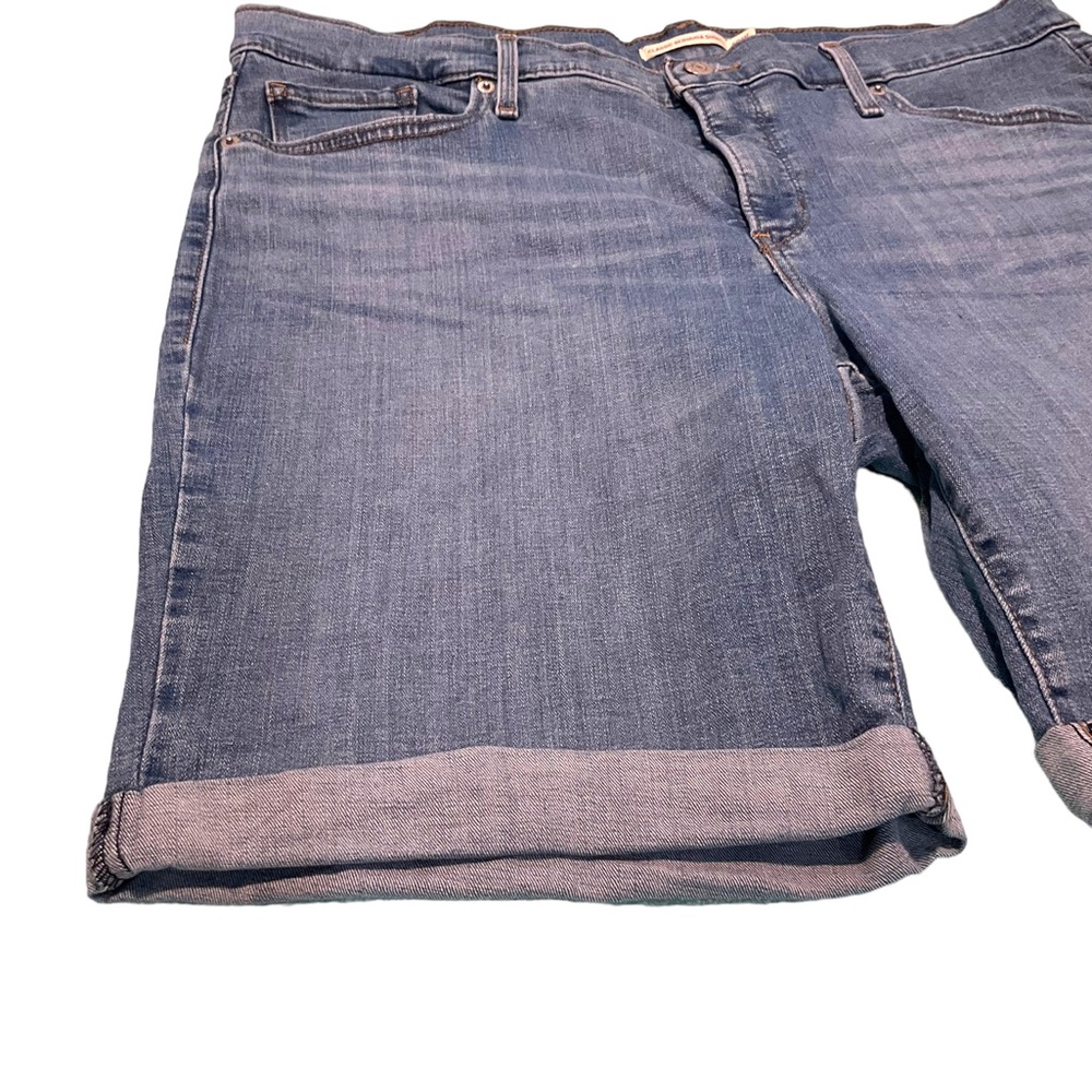 Levi’s Classic Bermuda Women’s Shorts Medium Wash Size 18W - Picture 7 of 16